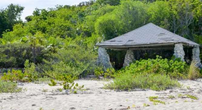 Spectabilis Island Private islands